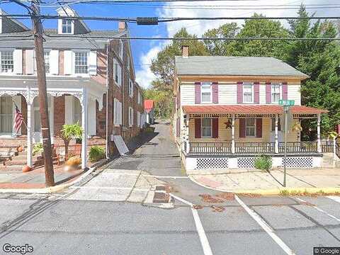 W Main St, ADAMSTOWN, PA 19501