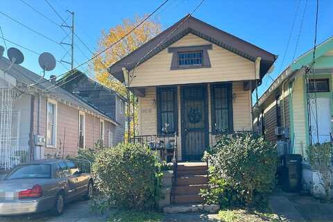 Oleander, NEW ORLEANS, LA 70118