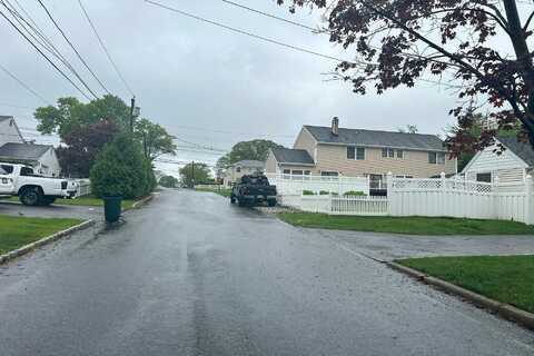 Lozier, EMERSON, NJ 07630