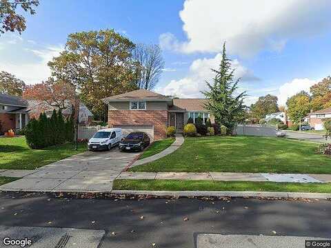 Leonard, WESTBURY, NY 11590