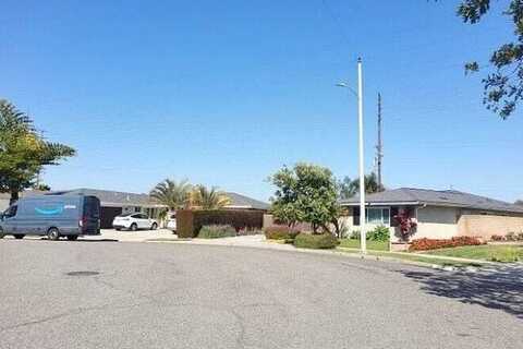 El Arroyo, FOUNTAIN VALLEY, CA 92708