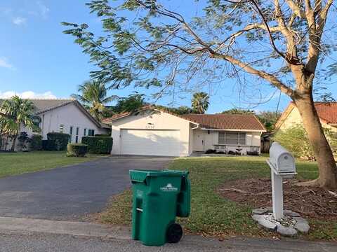 21St, CORAL SPRINGS, FL 33071