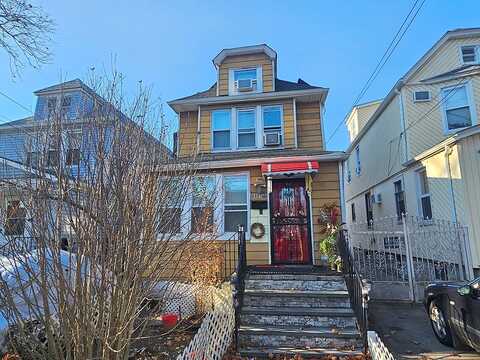 Vanderveer, QUEENS VILLAGE, NY 11427