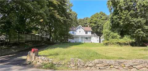 Boulderberg Rd, TOMKINS COVE, NY 10986