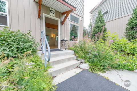 Nuthatch Place, Anchorage, AK 99507