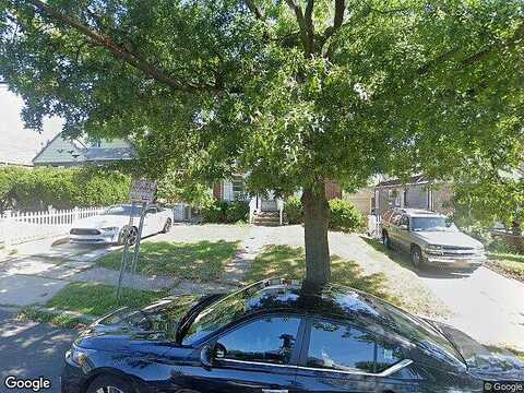 Circle, ELMONT, NY 11003