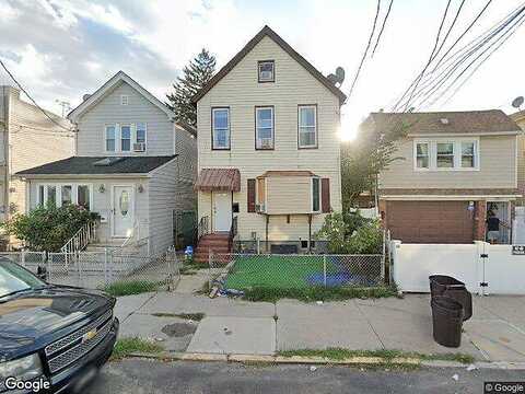 81St, WOODHAVEN, NY 11421