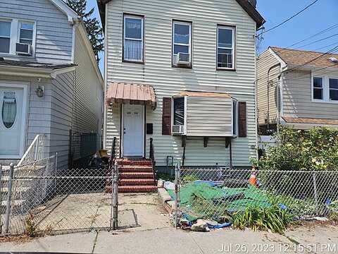 81St, WOODHAVEN, NY 11421