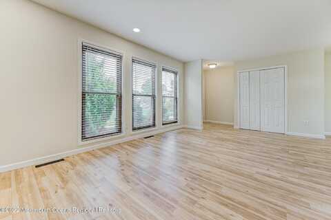 Danbury, EAST WINDSOR, NJ 08520