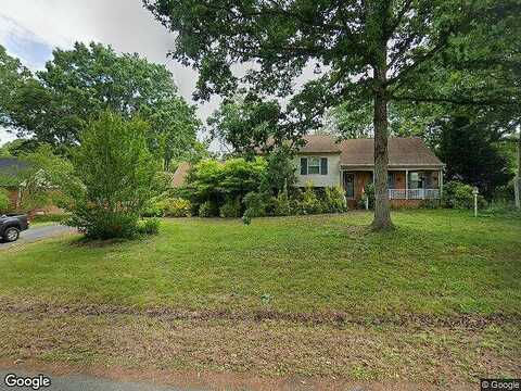 Groomfield, NORTH CHESTERFIELD, VA 23236