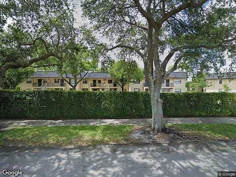 1St, PEMBROKE PINES, FL 33024