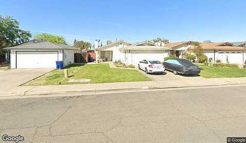 11Th, KINGSBURG, CA 93631