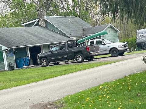 Quebec, ANGOLA, NY 14006