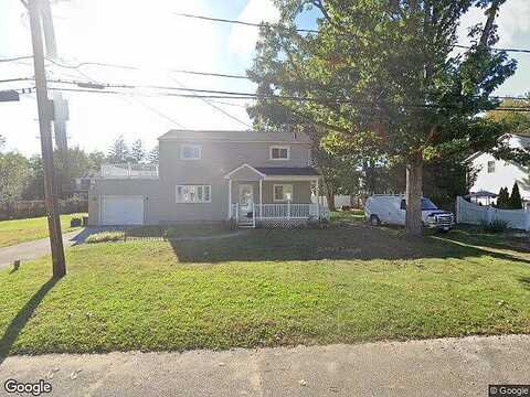 30Th, WYANDANCH, NY 11798