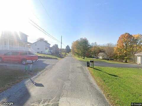 Apollo St, MOUNT PLEASANT, PA 15666