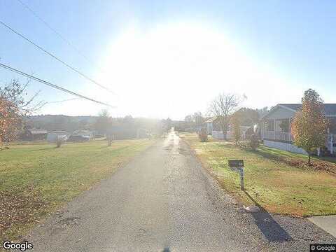 Clayton Ave, HURRICANE, WV 25526