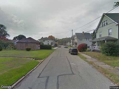 E Clayton St, NEW CASTLE, PA 16102