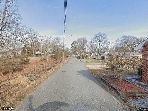 Finch Dr, THOMASVILLE, NC 27360