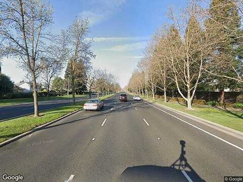 Laguna Blvd, ELK GROVE, CA 95758