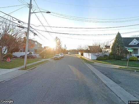 Leonard St, BELLMORE, NY 11710