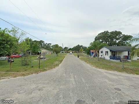 Minor Ave, BOWLING GREEN, FL 33834