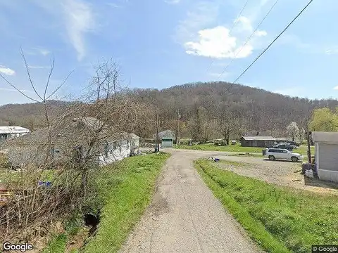 Second St, FLEMINGTON, WV 26347