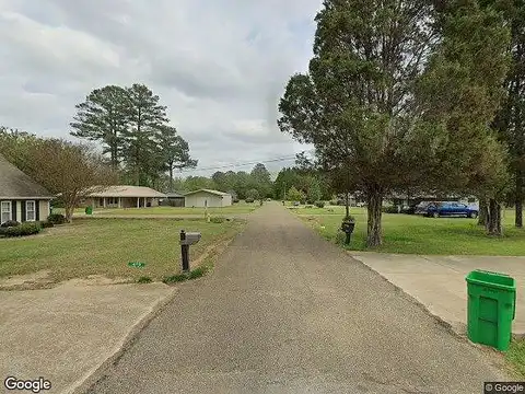 Sylvan Rd, COLUMBUS, MS 39702