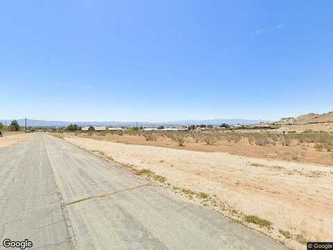 Ta Ki Pi Rd, APPLE VALLEY, CA 92307