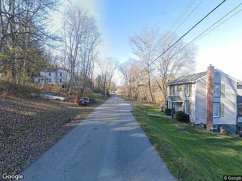 Vernon St, MEADVILLE, PA 16335