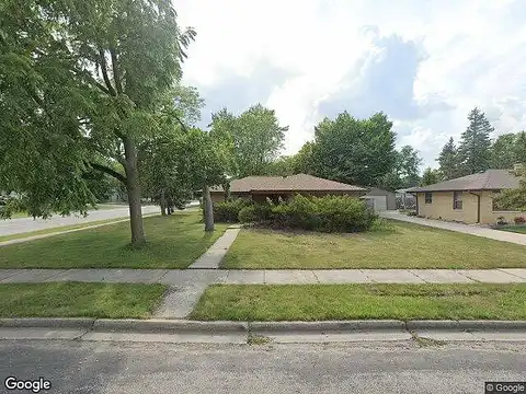 Lloyd, MENOMONEE FALLS, WI 53051