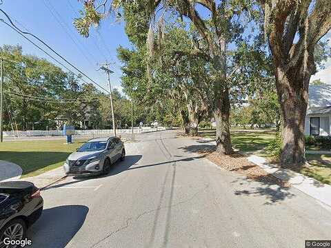 Weems St, MOSS POINT, MS 39563