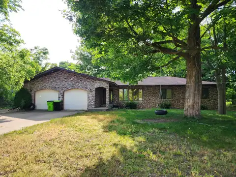 689 Point, Clare, MI 48617