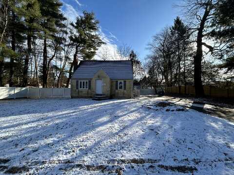 17 Brookdale Avenue, Bloomfield, CT 06002