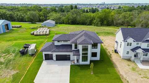 80 NW Alderleaf Drive, Waukee, IA 50263