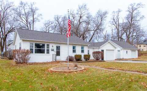 203 N 16th Street, Chariton, IA 50049