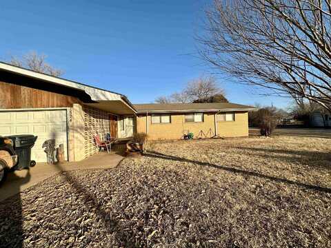 1524 Poplar St, Wakita, OK 73771