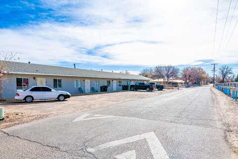 2700 Viola Road SW, Albuquerque, NM 87105