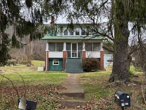 171 Wiggins Xing, Hinton, WV 25951