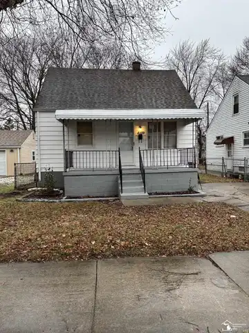 8431 Rivard, Warren, MI 48089