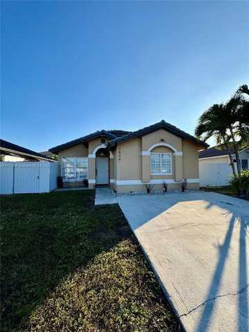 7826 NW 194th St, Hialeah, FL 33015