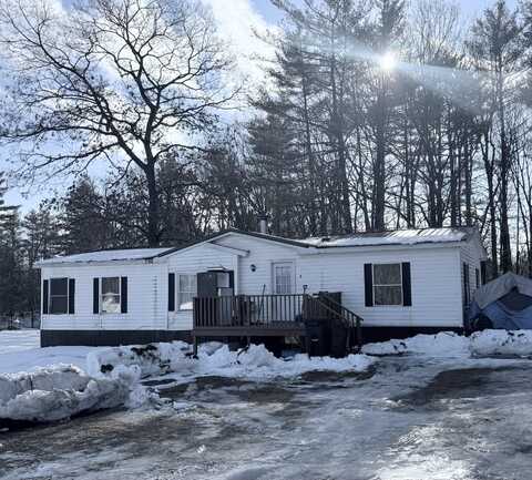 11 Hutchinson Drive, Turner, ME 04282