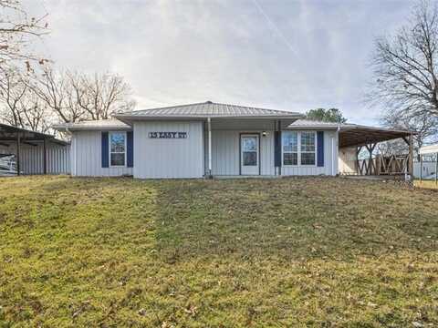 19 Easy Street, Eufaula, OK 74432