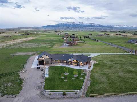 9 Patriot Dr, Cody, WY 82414
