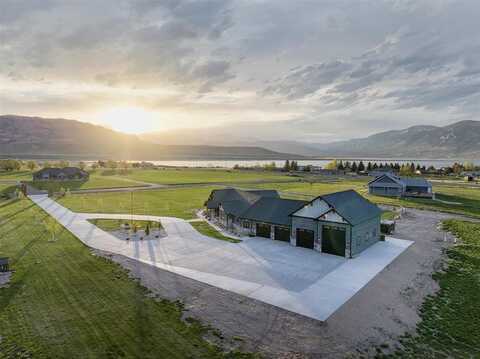 9 Patriot Dr, Cody, WY 82414