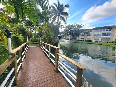 5171 W Oakland Park Blvd, Lauderdale Lakes, FL 33313