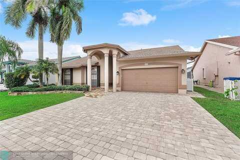 9888 NW 54th Pl, Coral Springs, FL 33076