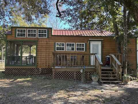 318 S Deer Ave, Wewahitchka, FL 32465