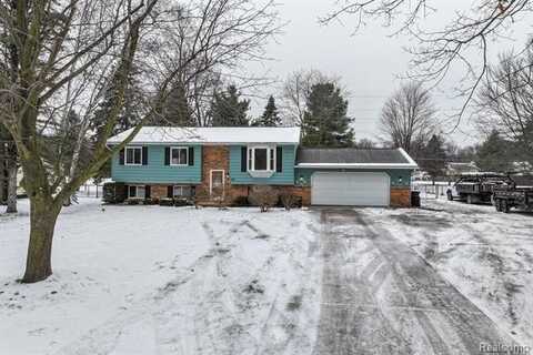 165 E SAWDUST CORNERS Road, Lapeer, MI 48446