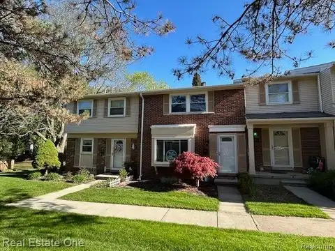 1622 BRENTWOOD Drive, Troy, MI 48098