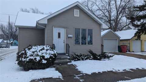 704 8th Street NE, Austin, MN 55912